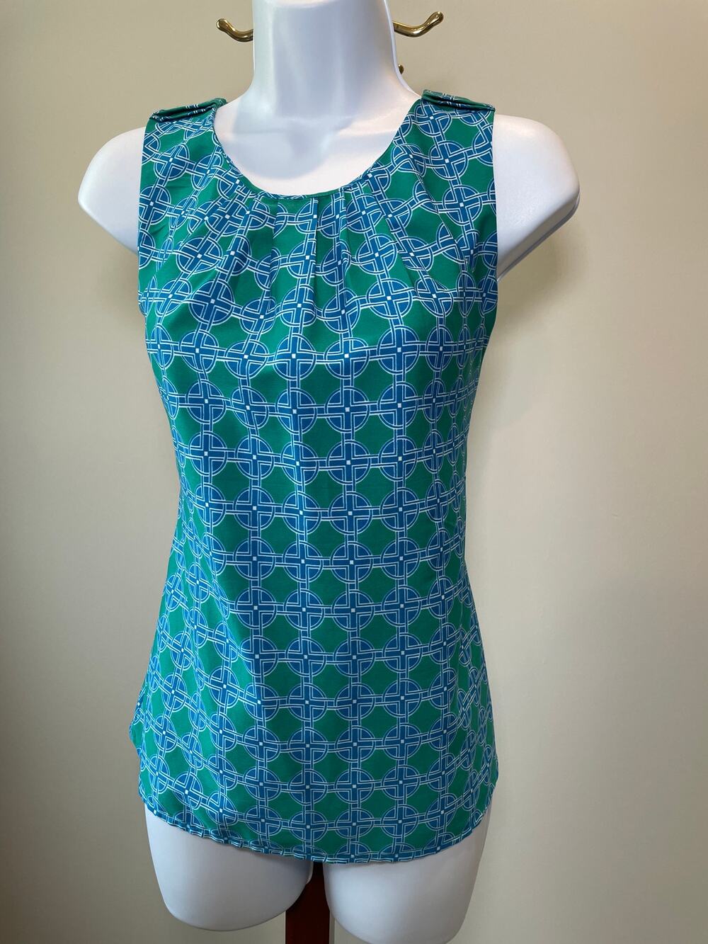 Banana Republic Womens Geometric Print Sleeveless Top Size S Green and Blue